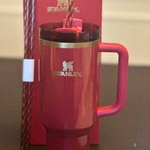 Limited Edition!!! Scarlet Tinsel 40oz Stanley